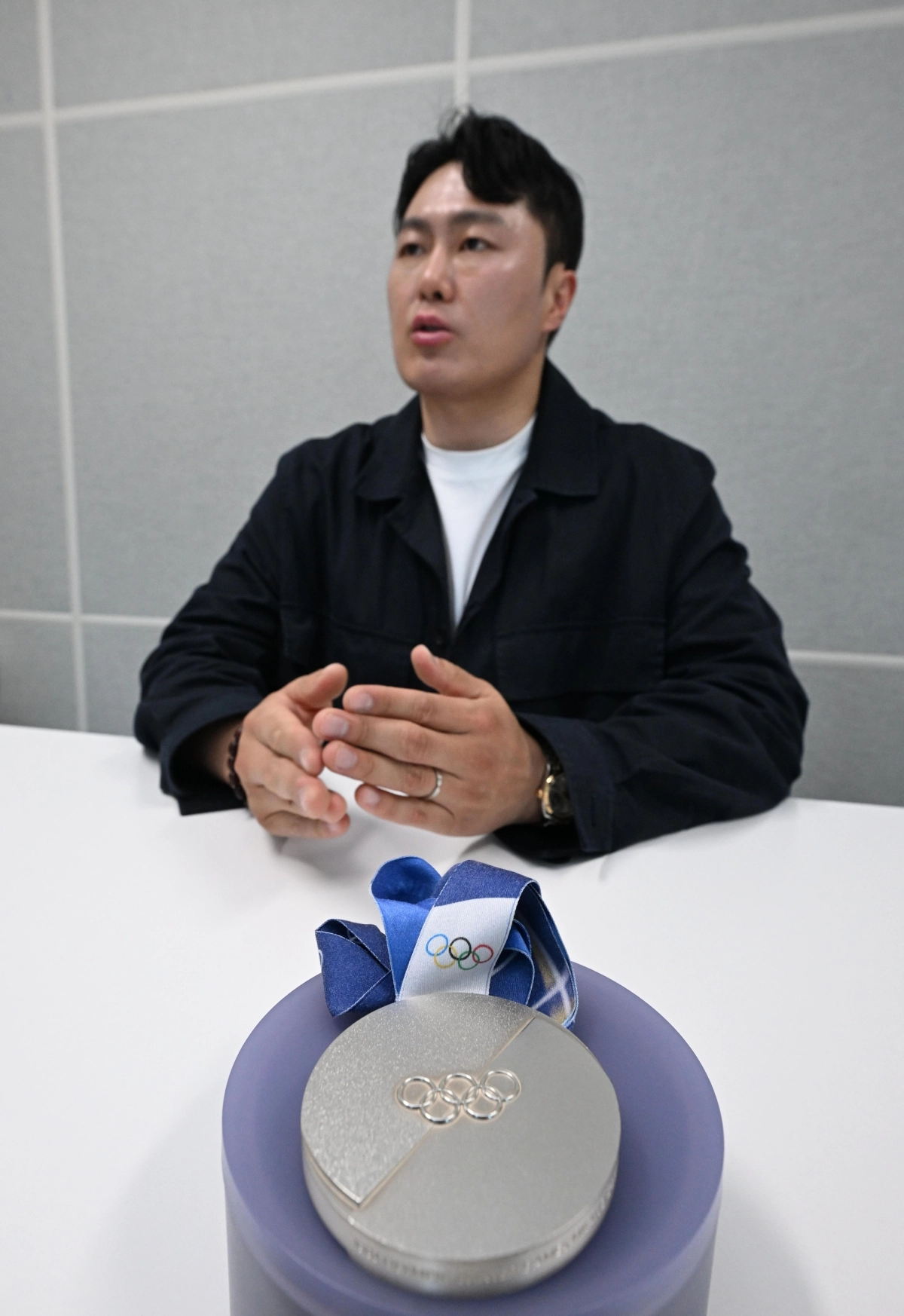 한국 올림픽 개인 종목 역사상 최고령 메달리스트라는 기록을 갖고 있는 김상겸은 서울신문과의 인터뷰에서 나이는 숫자에 불과하다며 앞으로 두 번의 올림픽에 더 출전해 금메달을 따겠다고 포부를 밝혔다. 도준석 전문기자