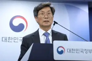 권익위 “김건희 명품백 사건, 국가수사본부 의뢰” vs 정승윤 “정치 공작”