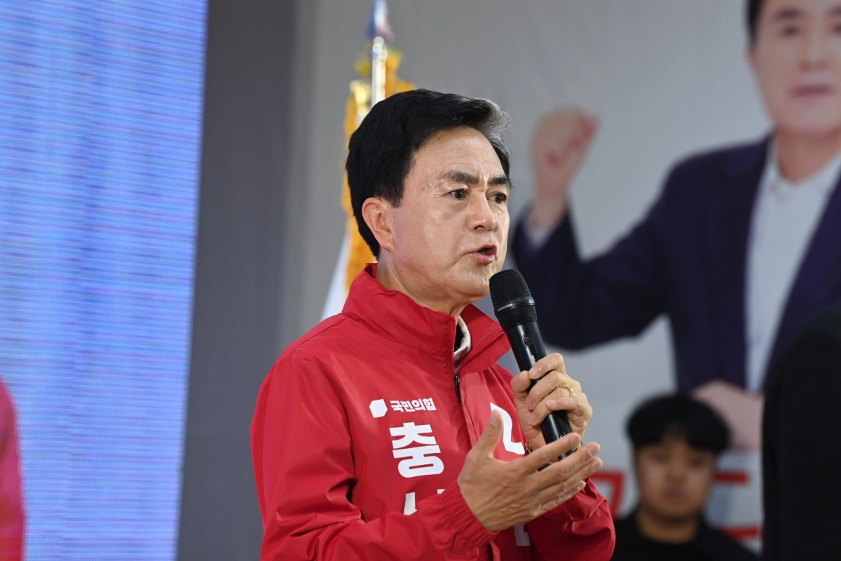 김태흠 충남도지사 후보가 선거사무소 개소식에서 “결과와 일로 증명해 낸 일꾼”을 강조하고 있다. 김 후보 캠프 제공