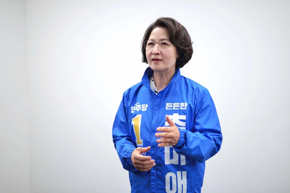 6·3 지방선거 경기지사에 도전하는 추미애 더불어민주당 후보는 10일 서울신문과 인터뷰에서 “중앙정부와 협력할 것은 협력하고, 필요한 권한과 예산은 확보하면서 도민의 삶을 당당하게 책임지는 경기도를 만들겠다”고 말했다. 추미애 후보 캠프 제공
