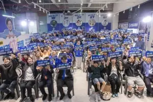 김미경 “23년간 여러분과 닦아온 길 완성하고 싶다”
