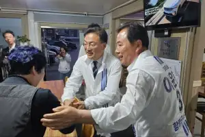 조국혁신당 신장식 의원, 이윤행 함평군수 후보 지원…함평군 여의도 민원실장 하겠다