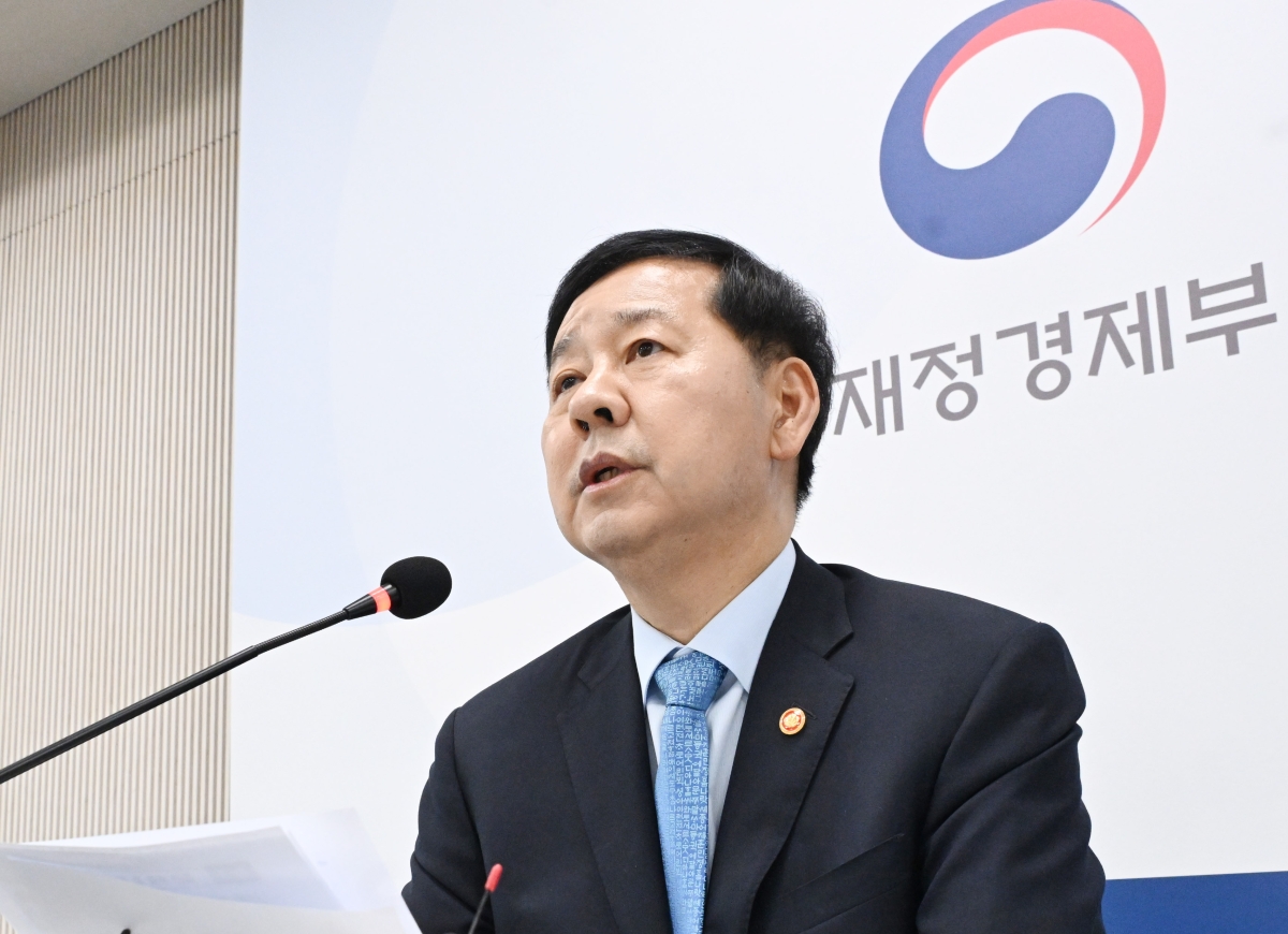 구윤철 부총리, 출입기자간담회     (서울=연합뉴스) 구윤철 부총리 겸 재정경제부 장관이 11일 정부세종청사 중앙동 재경부 기자실에서 열린 출입기자간담회에서 발언하고 있다. 2026.5.11 [재정경제부 제공. 재판매 및 DB 금지]     photo@yna.co.kr
