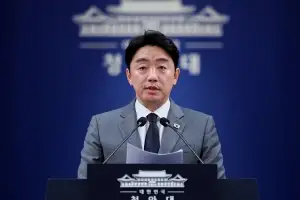 광주 여고생 살인 사건 위로한 강훈식…“청소년 안전대책 마련하라”