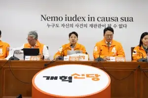 ‘3차 생존’ 나선 개혁신당… 이준석 ‘원톱 선대위’