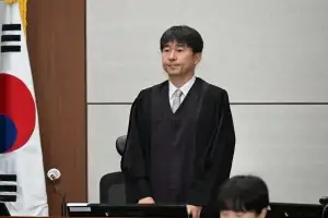 공수처, ‘술접대 의혹’ 지귀연 판사 피의자로 소환
