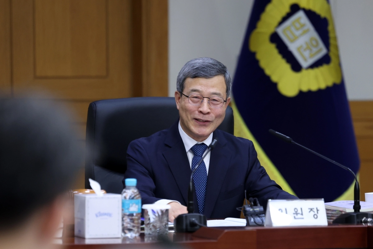 발언하는 이동원 양형위원장