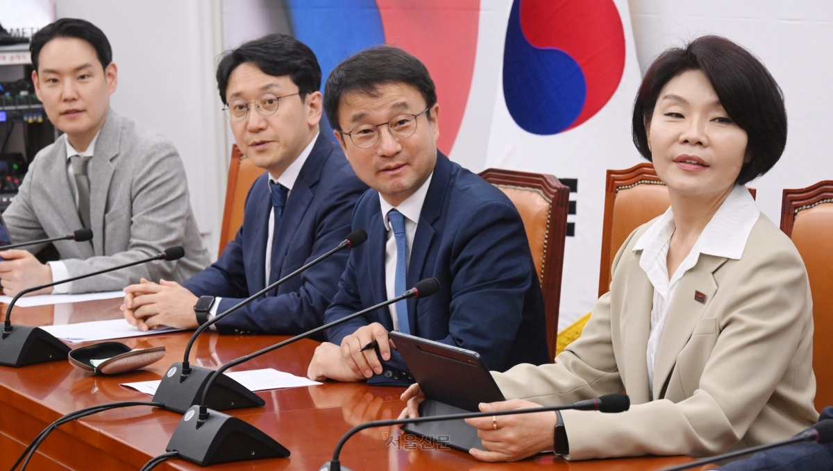 한병도 더불어민주당 원내대표가 12일 국회에서 열린 원내대책회의에서 발언하고 있다.2026.5.12. 안주영 전문기자