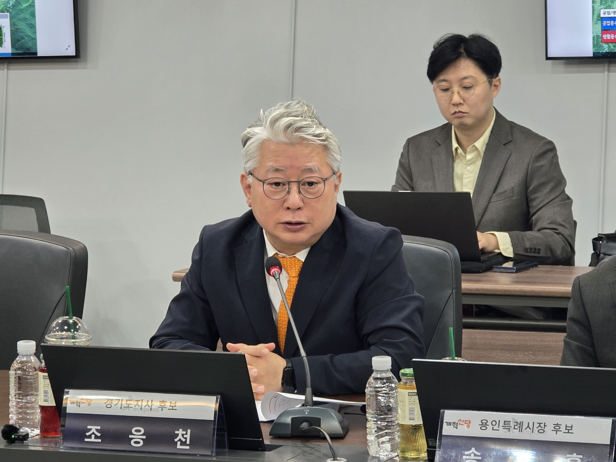 조응천 개혁신당  6·3지방선거 경기지사 후보가 12일 경기 용인 처인구 원삼면 SK하이닉스 반도체 클러스터 공사 현장에서 열린 간담회에서 모두발언을 하고 있다. 박효준 기자