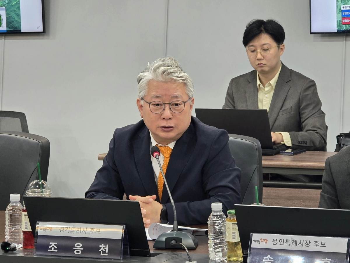 조응천 개혁신당  6·3지방선거 경기지사 후보가 12일 경기 용인 처인구 원삼면 SK하이닉스 반도체 클러스터 공사 현장에서 열린 간담회에서 모두발언을 하고 있다. 박효준 기자