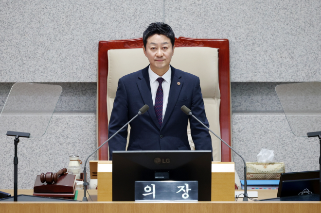 김진경 경기도의회 의장, 제390회 임시회 본회의 개회...“도민 삶 지키는 데 책임 다할 것”