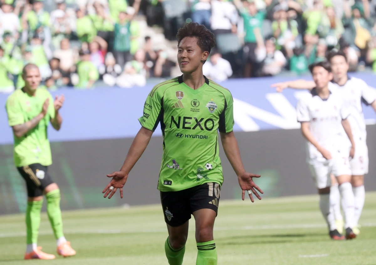 5일 전주월드켭경기장에서 열린 하나은행 K리그1 광주FC와 전북현대 경기. 전북 이승우가 광주에 골을 넣고 기뻐하고 있다 . 2026.5.5 전주 연합뉴스