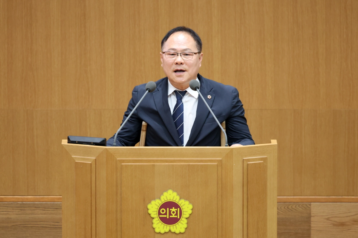 박재용 의원이 12일 열린 제390회 임시회 제1차 본회의에서 5분 자유발언을 진행하고 있다.(사진=경기도의회)