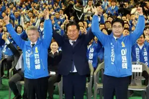 ‘무소속’ 김관영 돌풍에 비상 걸린 與