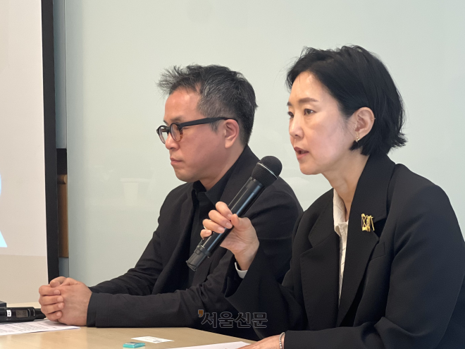 “전시와 작가에 집중”… ‘부스비 무료’ 파격 실험