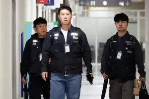 삼성전자 노사 ‘밤샘 마라톤’…파업 기로 속 막판 접점 모색