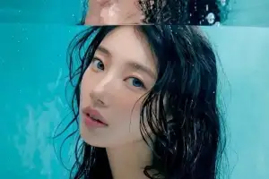 [포토] 수지, 물속에서 피어난 ‘인어 자태’