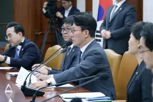 김민석 총리 “삼성전자, 파업으로 이어지지 않게 노사대화 지원”