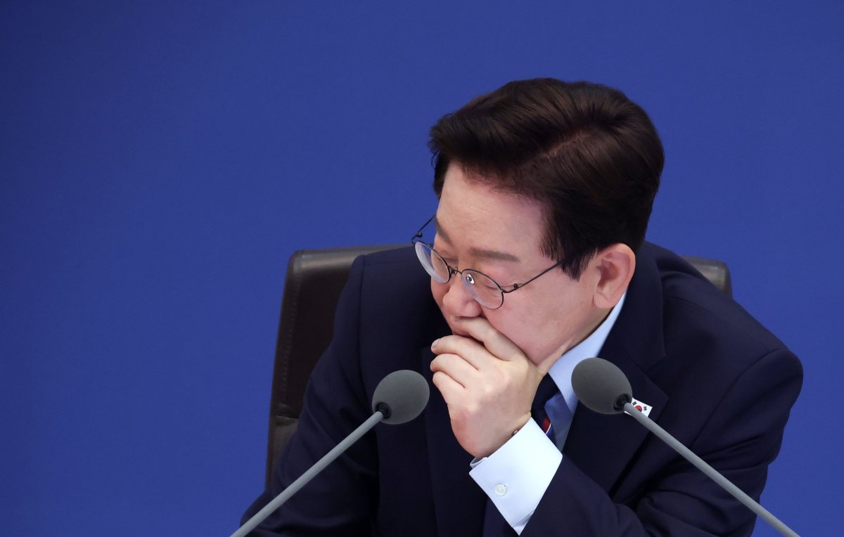 thumbnail - 李대통령, 김용범 ‘국민배당’ 논란에<br>“초과이윤 주장은 음해성 가짜뉴스”