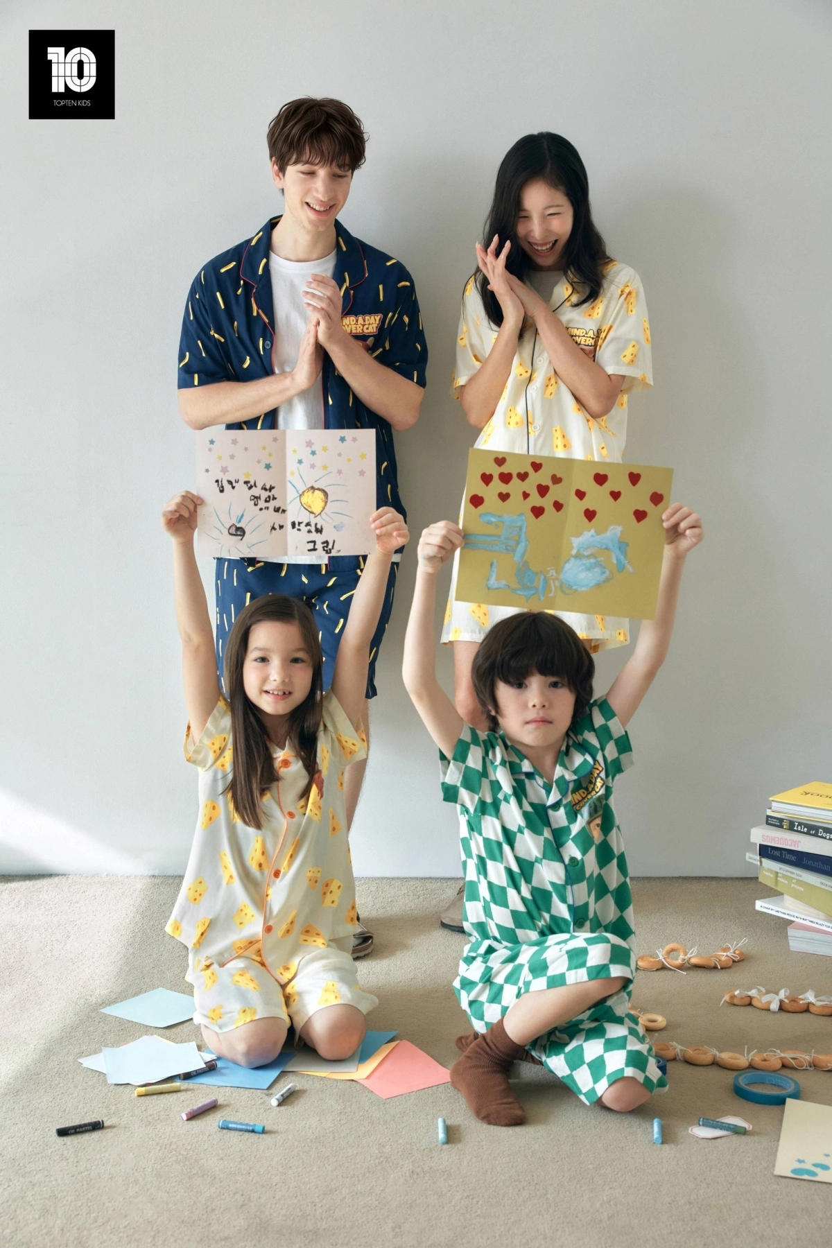 ‘마인드어데이 커버캣’과 협업한 파자마 화보. 탑텐 제공