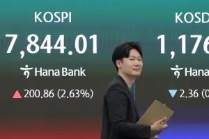은행들, 증시로 예금 이탈에 ‘비상’… 금리 올리고 지수 연동 상품 출시