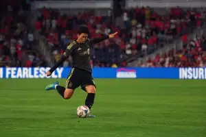 손흥민, 정상빈과의 코리안더비서 무득점…팀도 1-2로 패해