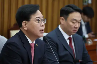 송언석 “李 대통령 시장투어는 선거개입, 법적조치할 것”…정희용 “자신에게 한없이 관대한 권력”