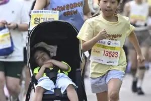 2026 서울신문 하프마라톤 ‘편안한 유모차’