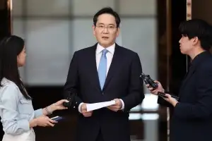 [속보] 이재용 “내부 문제로 심려…국민께 머리 숙여 사죄”