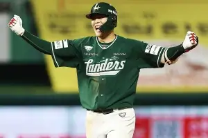야구는 9회말 2아웃부터! SSG 채현우 극적인 끝내기…LG에 첫 승