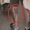 thumbnail - “한국인인데”…대형 쇼핑몰에 ‘욱일기 문신男’ 포착 “표현의 자유?”