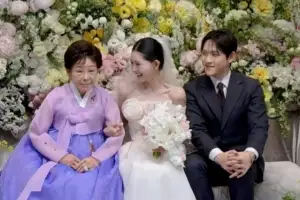 thumbnail - 故최진실 모친 끝내 눈물… ‘11살 연상♥’ 최준희 결혼식 어땠길래