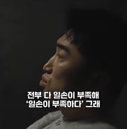 개그맨 장동민이 최근 한 예능 프로그램에서 “취업이 안 된다는 건 말이 안 된다”고 한 발언이 온라인상에서 화제를 모으며 갑론을박이 벌어지고 있다. 웨이브 오리지널 예능 프로그램 ‘베팅 온 팩트’ 캡처
