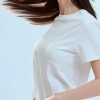 탑텐 “이른 더위에 ‘전지현 냉감티’ 판매 호조”