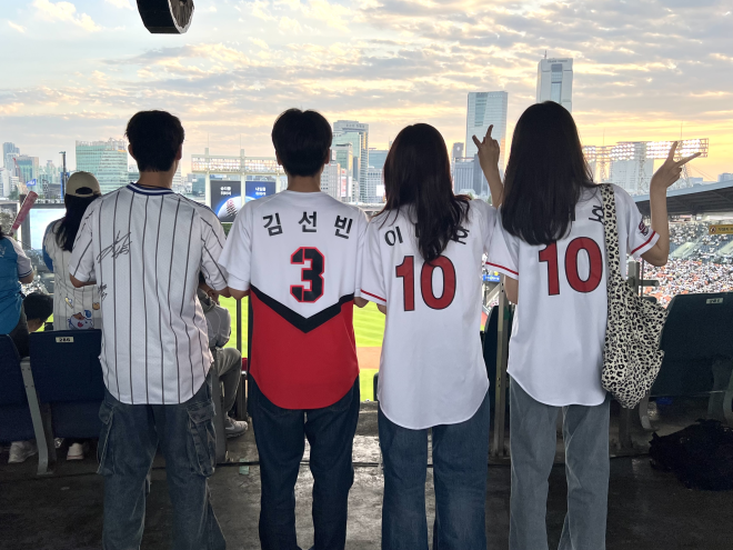 “가끔은 네 팀도 내 팀”…1300만 질주 프로야구, 직관문화도 신세계