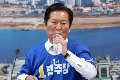 정청래 “민주당 후보, 스벅 출입 자제”…정원오 캠프도 스벅 금지령(종합)
