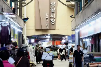 서울시·종로구, 광장시장 ‘바가지 요금·비위생’ 노점 잡는다