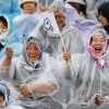 “이렇게라도 볼수 있음에”...“내고향” 울려퍼진 수원종합운동장