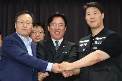 손 잡은 삼전 노사, 100조원 피해 막았다