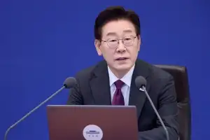 李대통령 “국가폭력 피해자 조롱·모욕하는 독버섯, 반드시 뿌리 뽑아야”