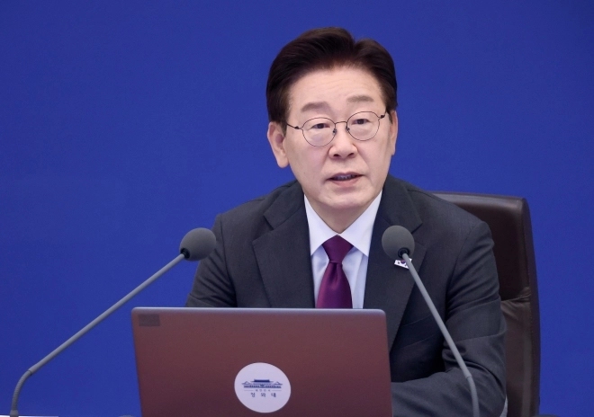 thumbnail - 李대통령 “국가폭력 피해자 조롱·모욕하는 독버섯, 반드시 뿌리 뽑아야”
