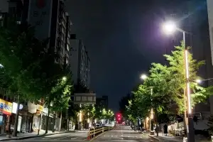 관악구, 현대시장 사거리 일대 ‘스마트폴 안심가로등’ 설치