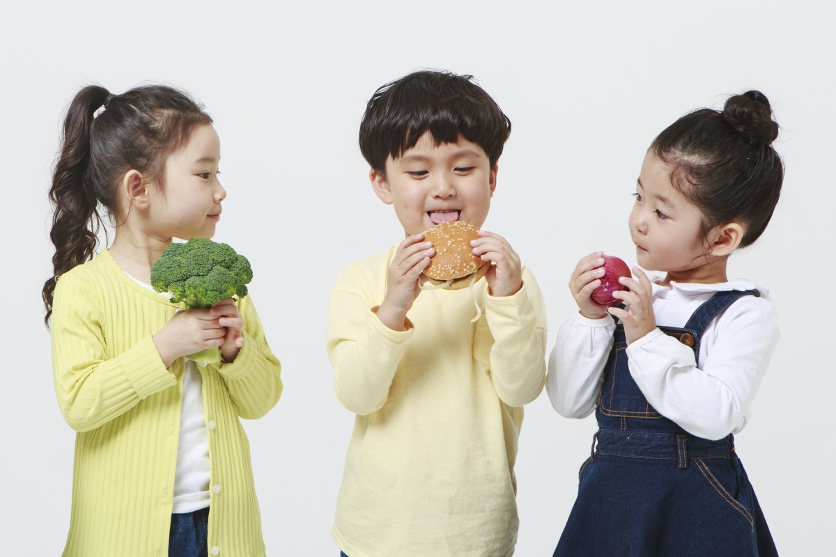 해당 사건과 무관. 어린이 간식 이미지. 아이클릭아트