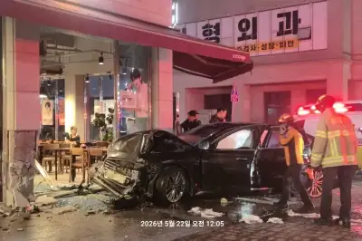 순천 신대지구서 30대 만취 차량 건물 돌진···상가 손님 2명 부상
