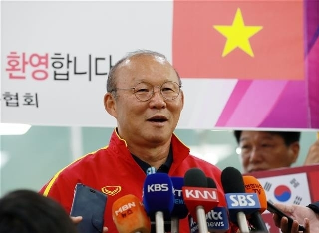 박항서 감독, 태국 프로축구 2부 사령탑…3년 반 만에 그라운드로