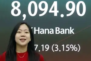 [속보] ‘팔천피’ 탈환… 30만전자 재돌파·200만닉스 첫 달성