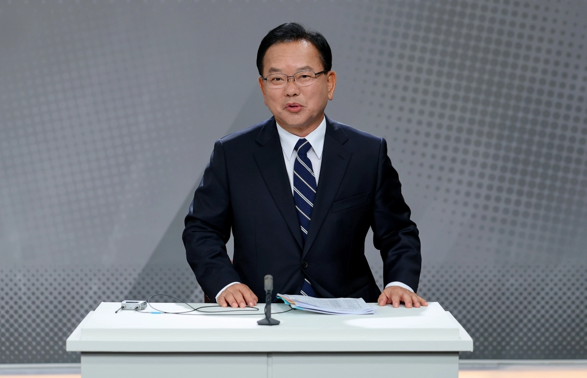 대구시장 후보자토론회서 발언하는 김부겸