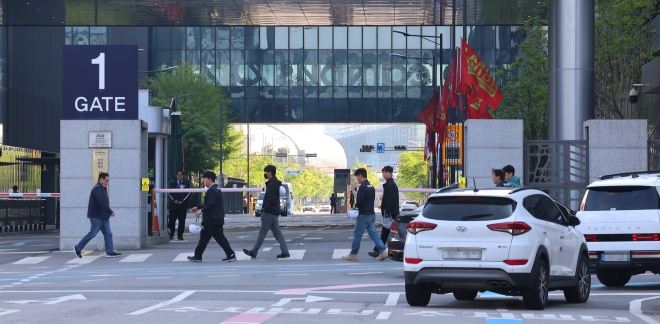 경찰, 삼성바이오 압수수색…‘영업기밀 유출’ 고소 사건 강제수사