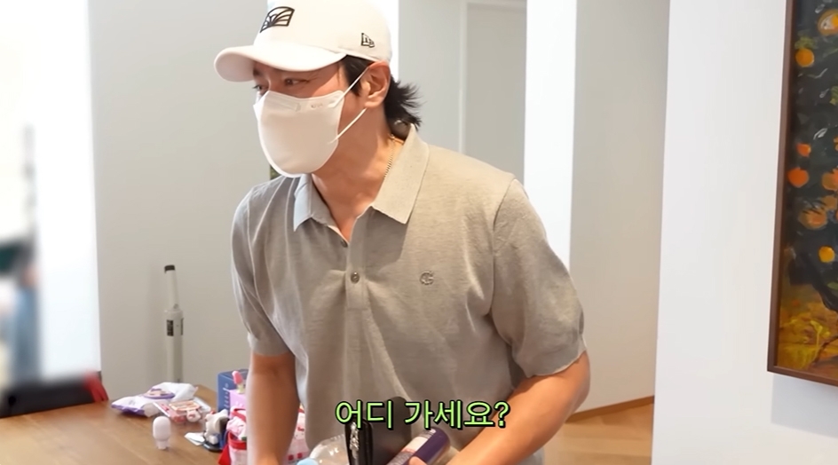 image - 얼굴 다 가렸어도 ‘잘생김’ 분출…유튜브 ‘8초 등장’에 화제 된 배우