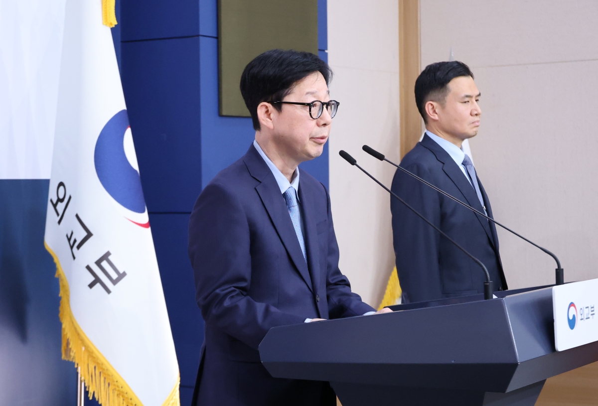 박윤주 외교부 1차관이 27일 오후 서울 종로구 정부서울청사 별관 외교부에서 호르무즈 해협에서 피격된 한국 선박 HMM 나무호 조사결과 브리핑을 하고 있다. 2026.5.27. 연합뉴스